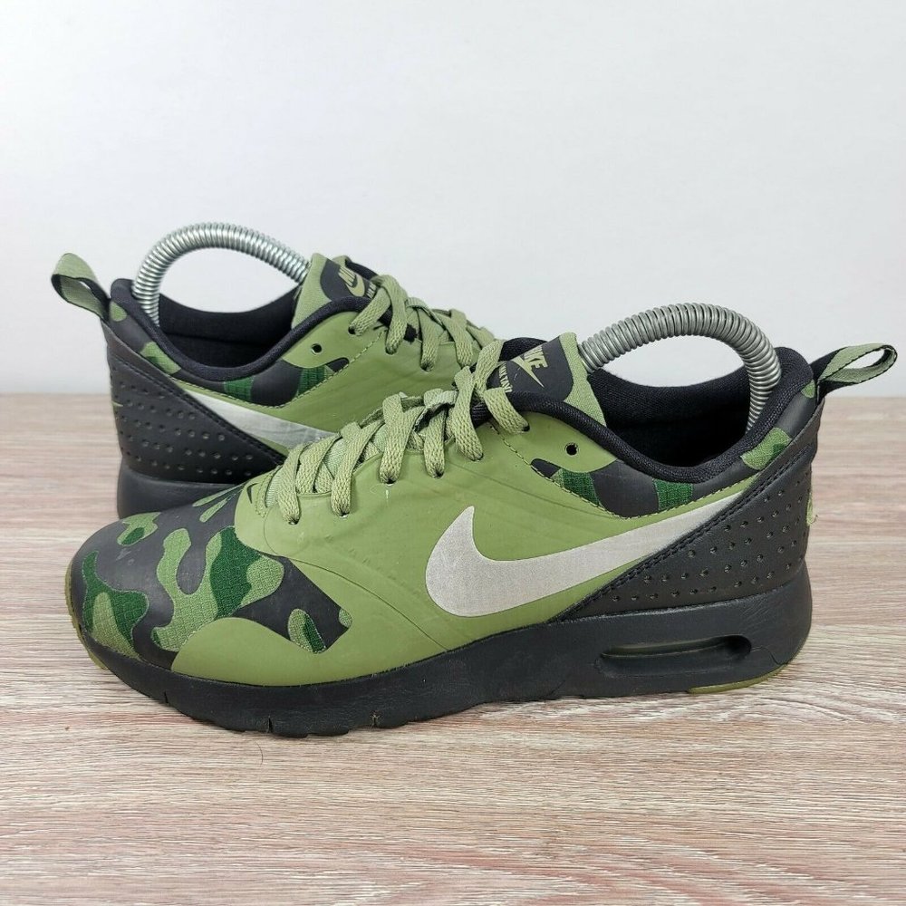 Nike Air Max Tavas Camo Women's Athletic Running